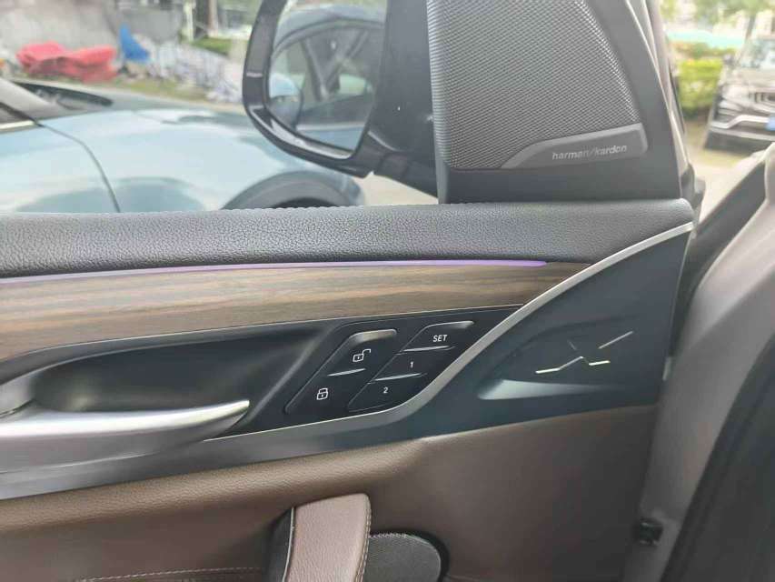 BMW X3 2.0T AWD Luxury Edition 8