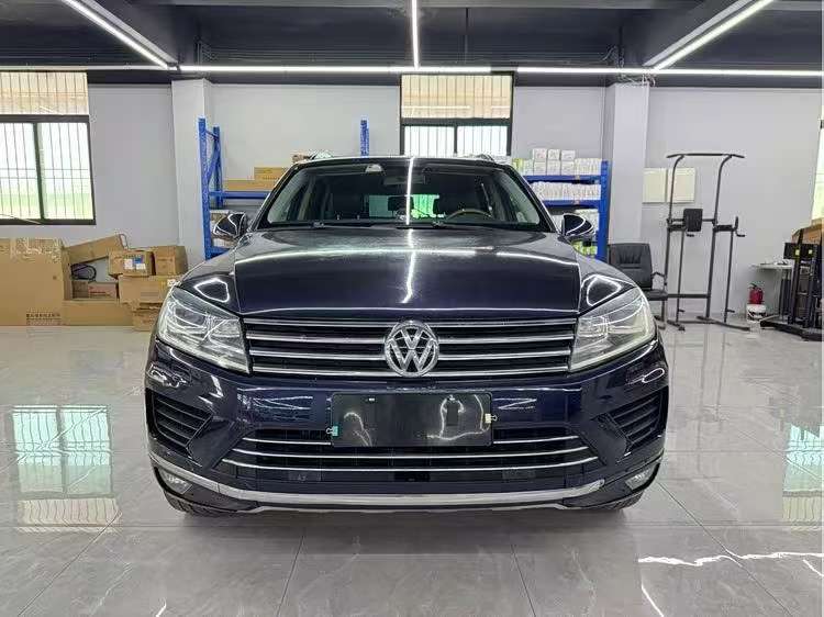 Volkswagen Touareg 3.0T TSi High Trim 2