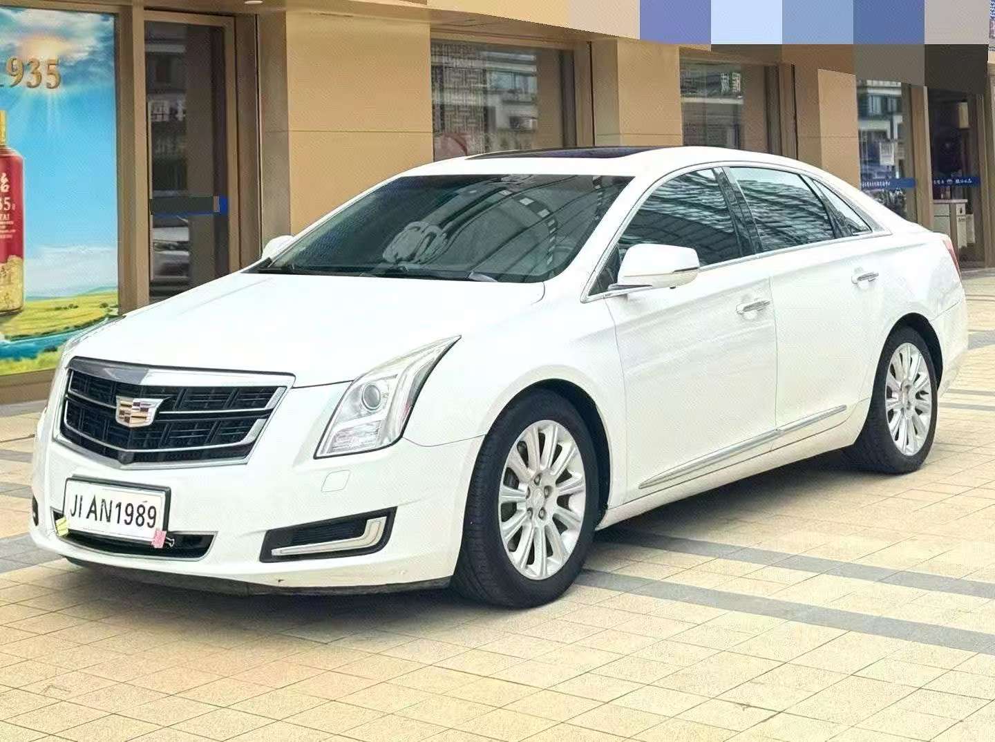 Cadillac XTS 2.0T 28T Tech