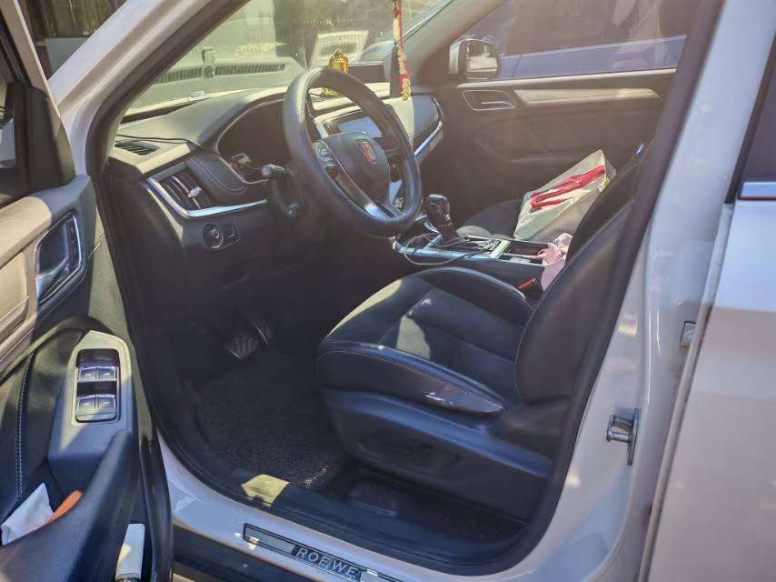 Roewe eRX5 1.5T Hybrid Connected Zunrong Flagship Edition 3