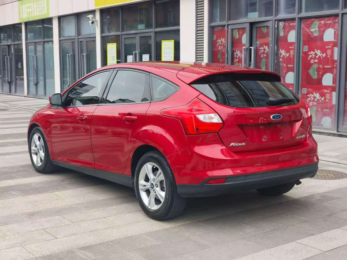 Ford Focus 2012 Hatchback 1.6L Automatic Trend 9