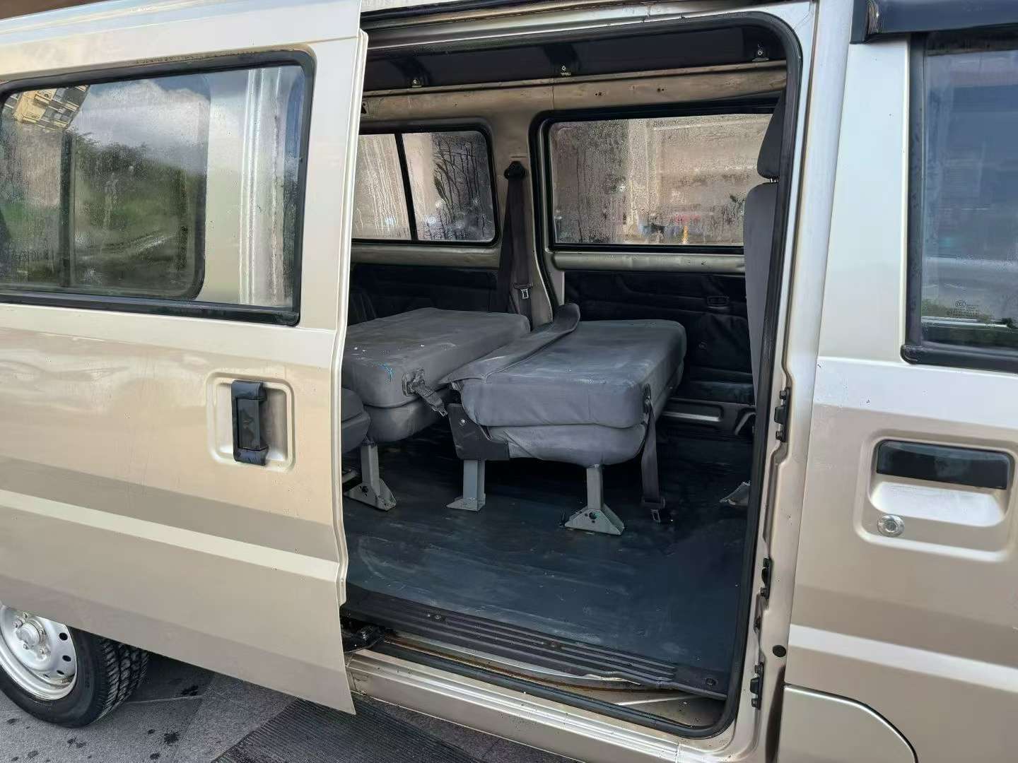 Wuling Rongguang 1.5 Extended 5