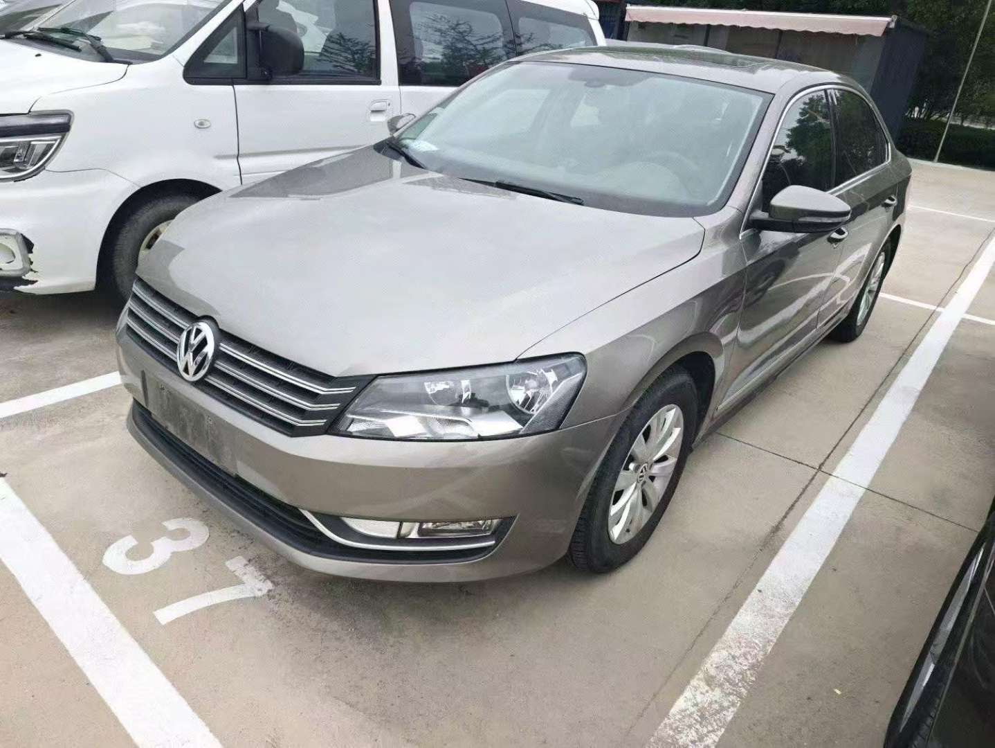 Volkswagen Passat 2014 1.4TSI Premium 2