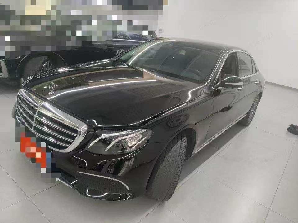 Mercedes-Benz E-Class E300L Facelift Luxury Trim
