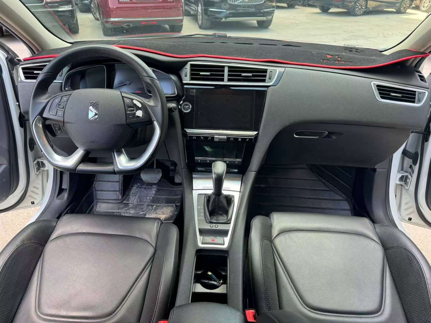 DS 5LS 30THP 1.6T Automatic No Sunroof Style Edition 5