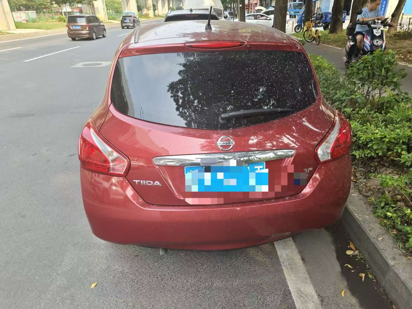 Nissan Tiida 6