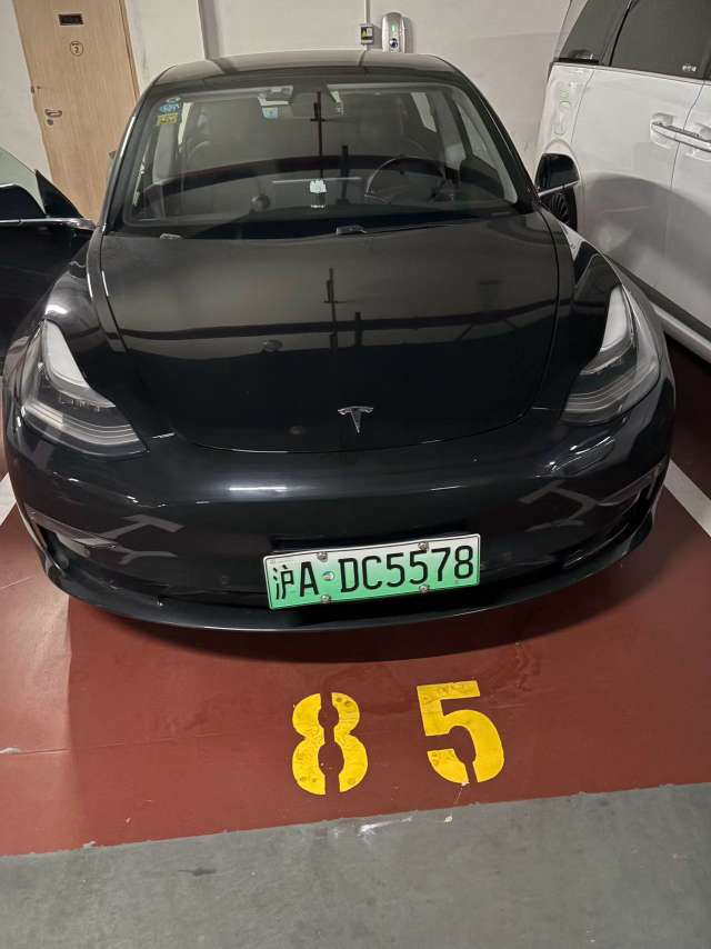 Tesla Model 3 Long Range All-Wheel Drive