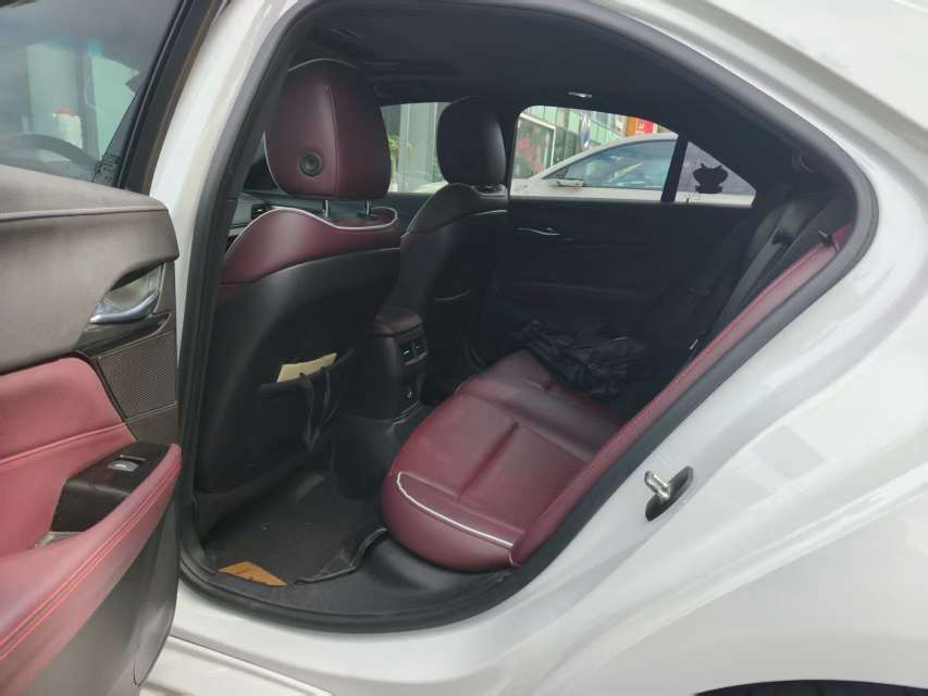 Cadillac CT4 2.0T Premium Edition 3