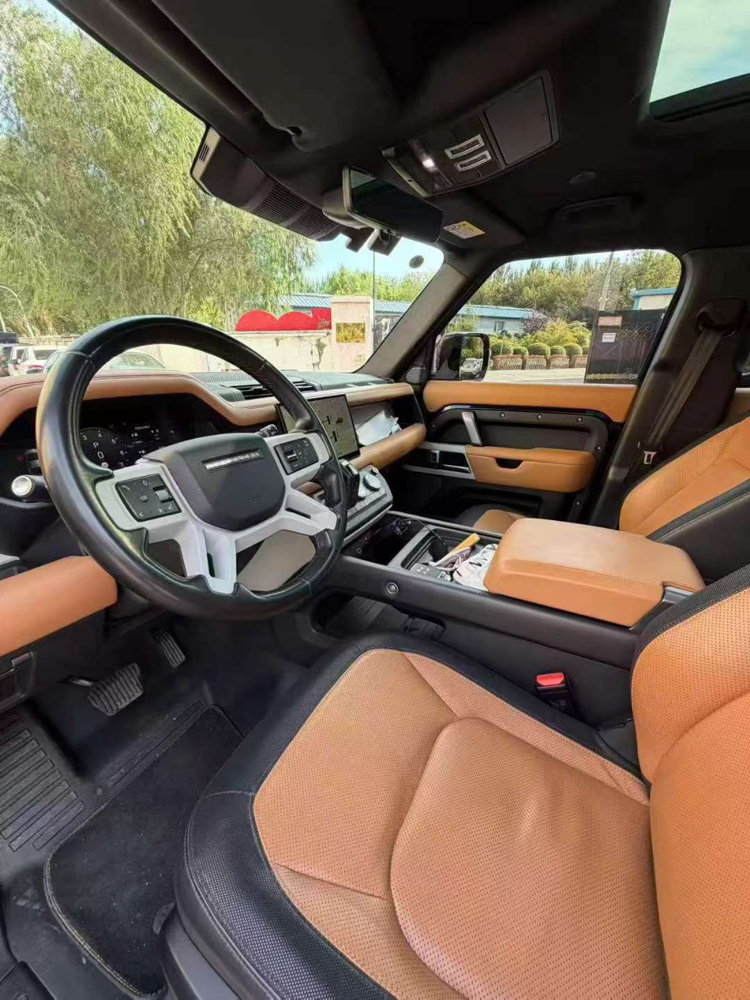 Land Rover Defender 2023 110 7