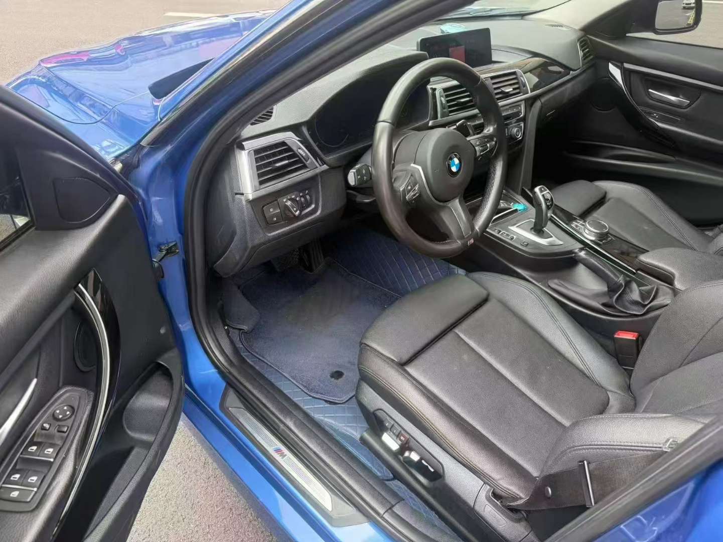 BMW 3 Series 320Li 2.0T M Sport Package 7