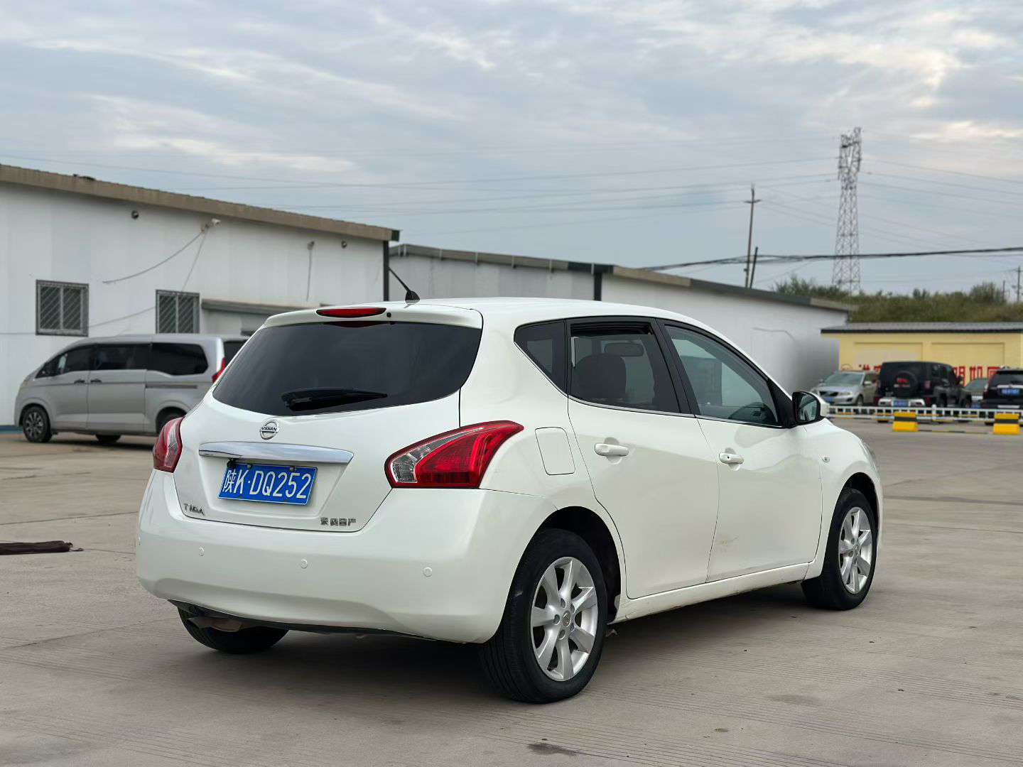 Nissan Tiida 7