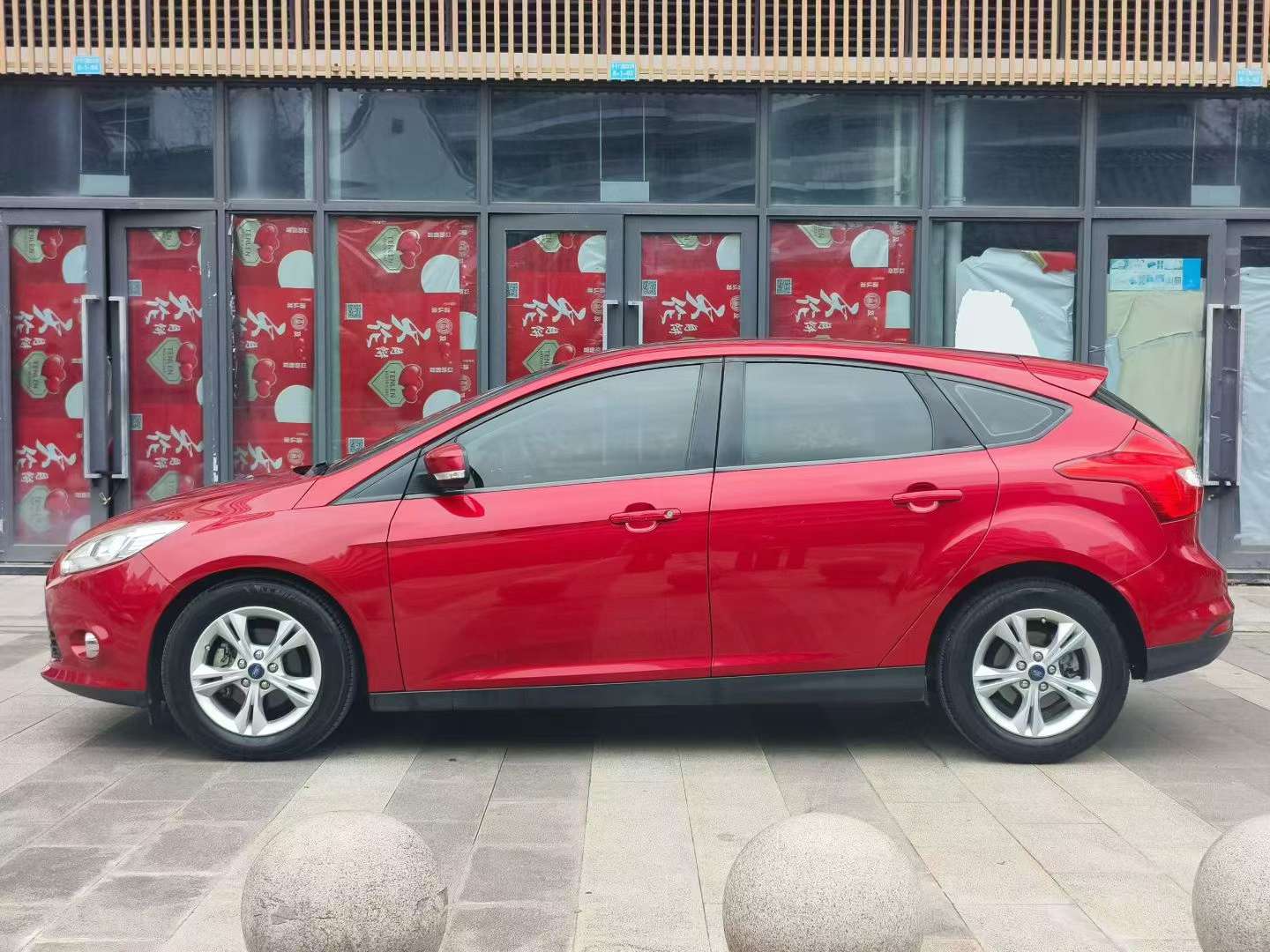 Ford Focus 2012 Hatchback 1.6L Automatic Trend 7