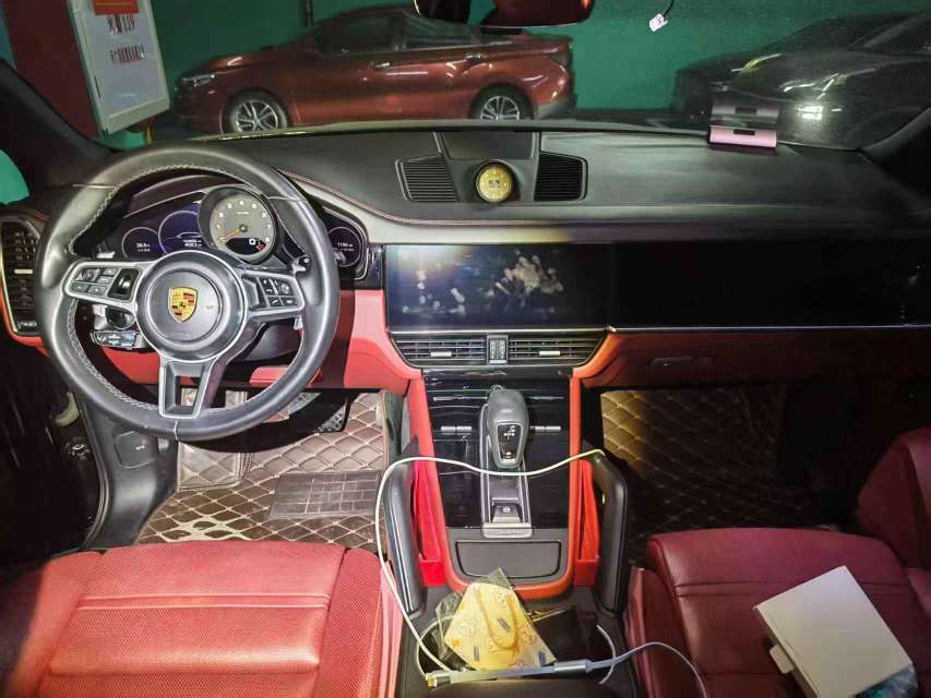 Porsche Cayenne 7