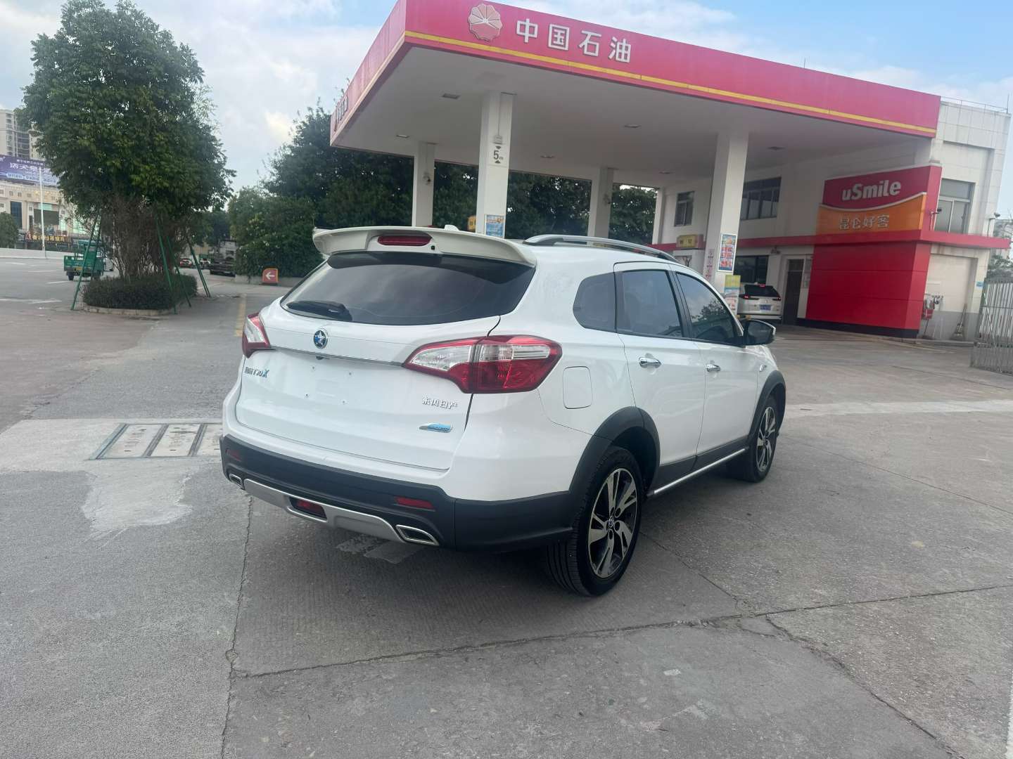 Venucia T70X 3