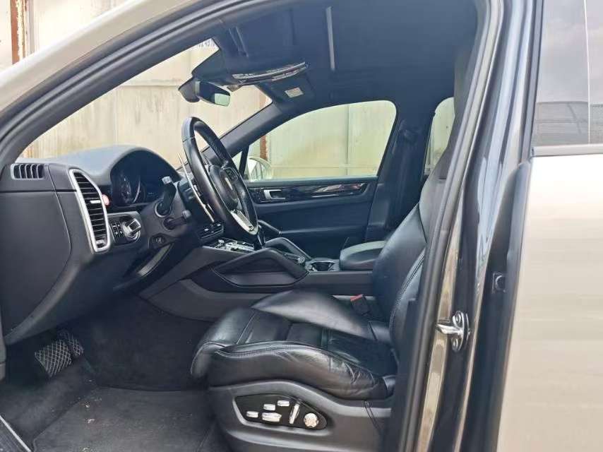 Porsche Cayenne 2019 3.0T 6