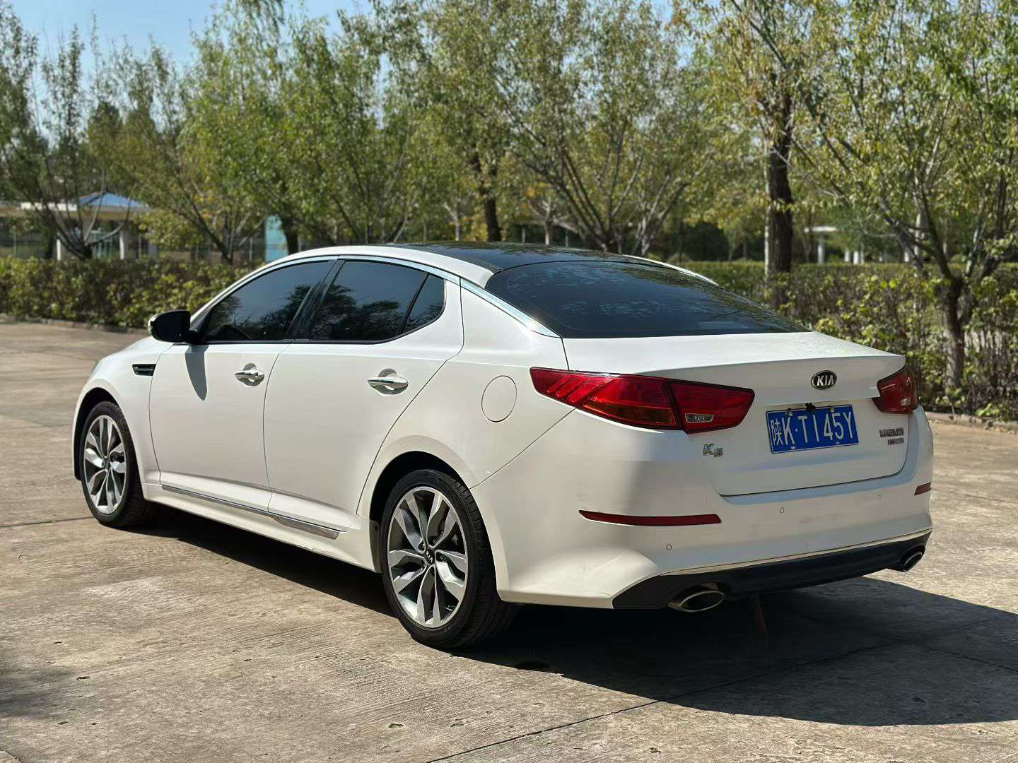 Kia K5 2.0L Automatic High Trim 4