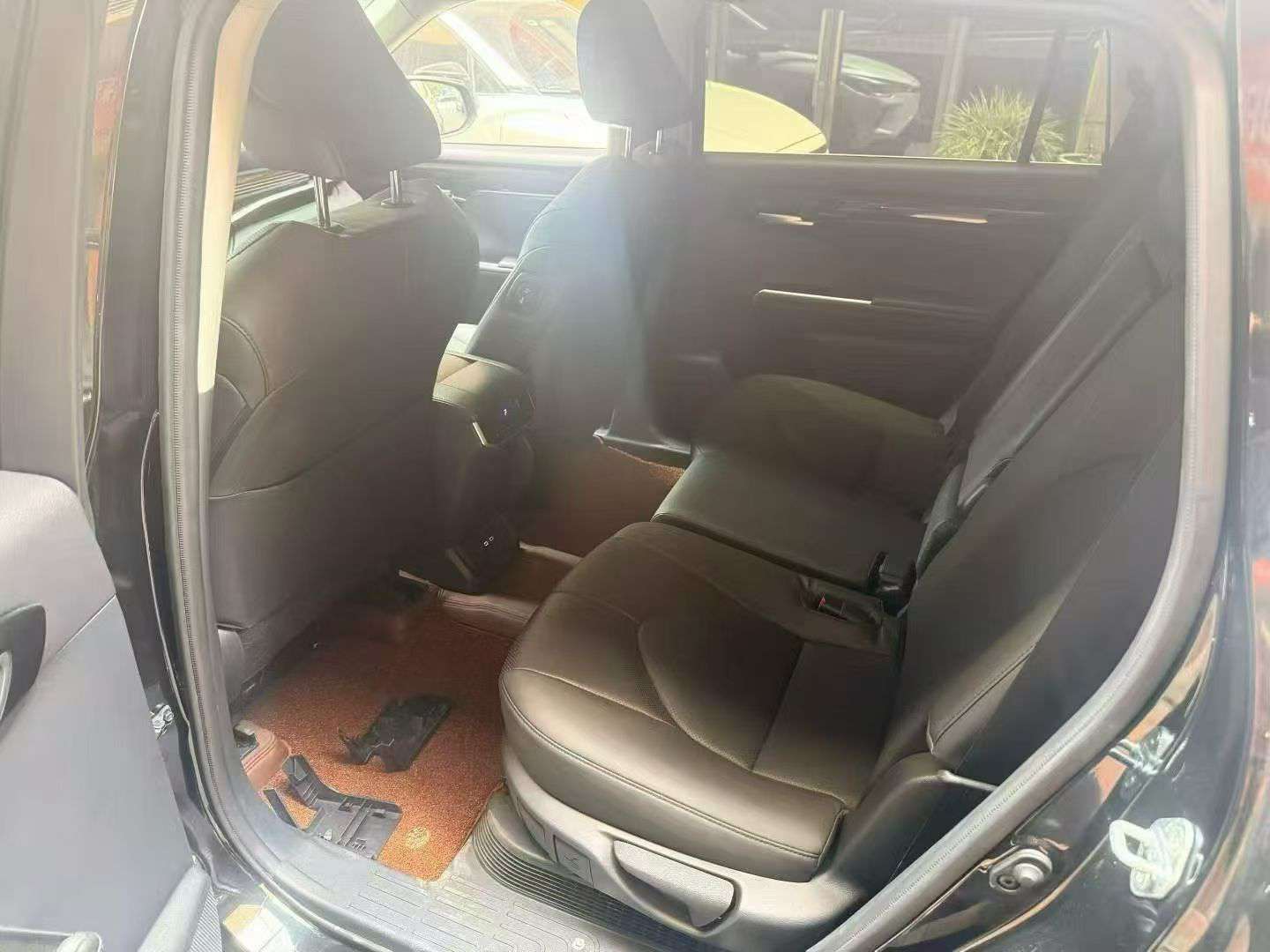 Toyota Highlander 2.5 Hybrid 7-Seater Panoramic Sunroof 8