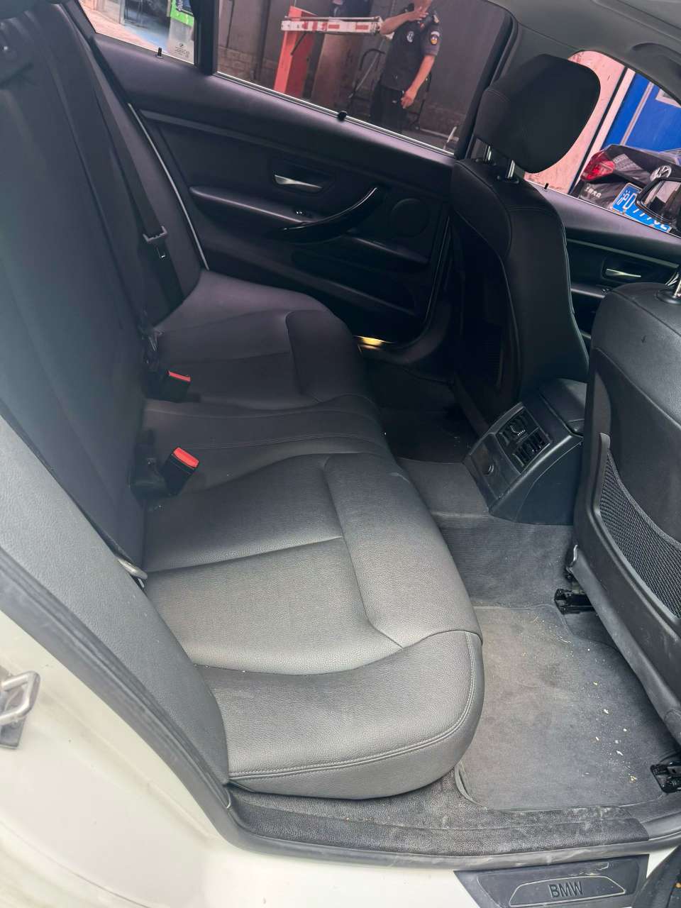 BMW 3 Series 320Li Sport 6