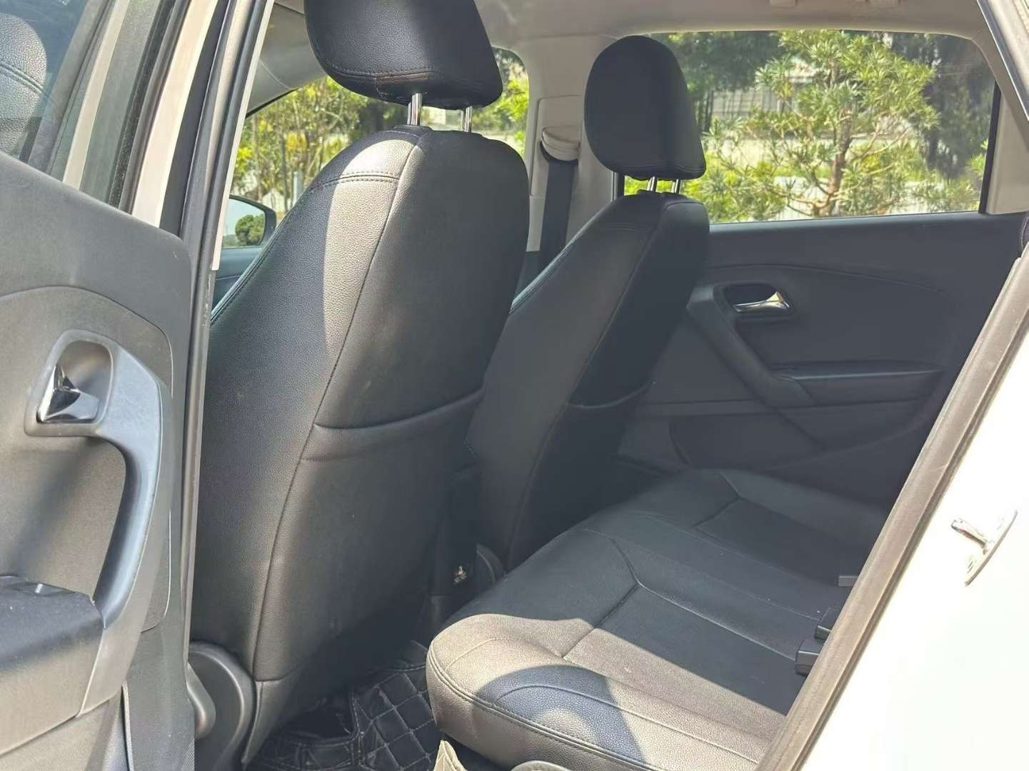 Volkswagen Polo Hatchback 1.4 Fashion Edition 6