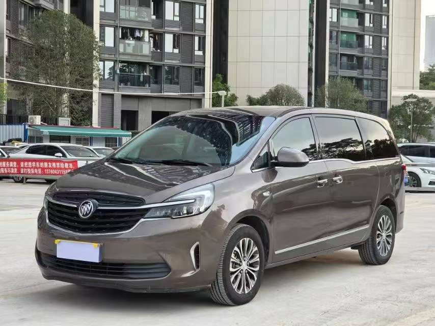 Buick GL8 652T Luxury