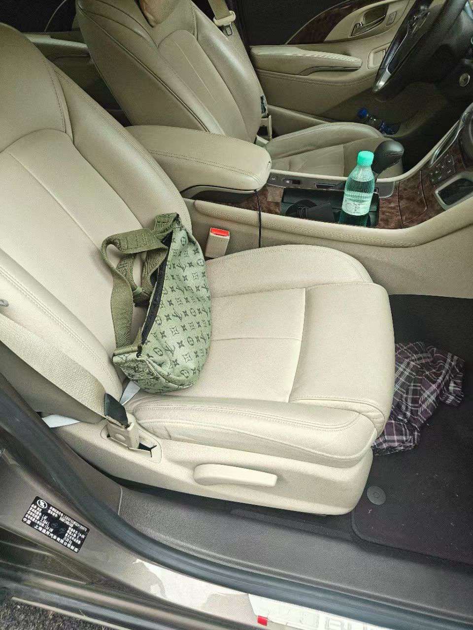 Buick LaCrosse 2.4 Leading Comfort Edition 2