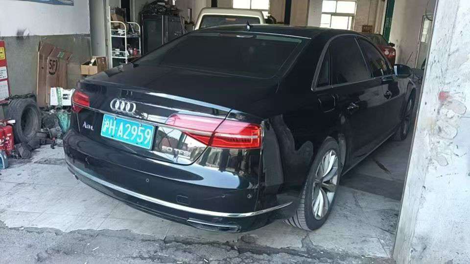 Audi A8L All-Wheel Drive Luxury 3