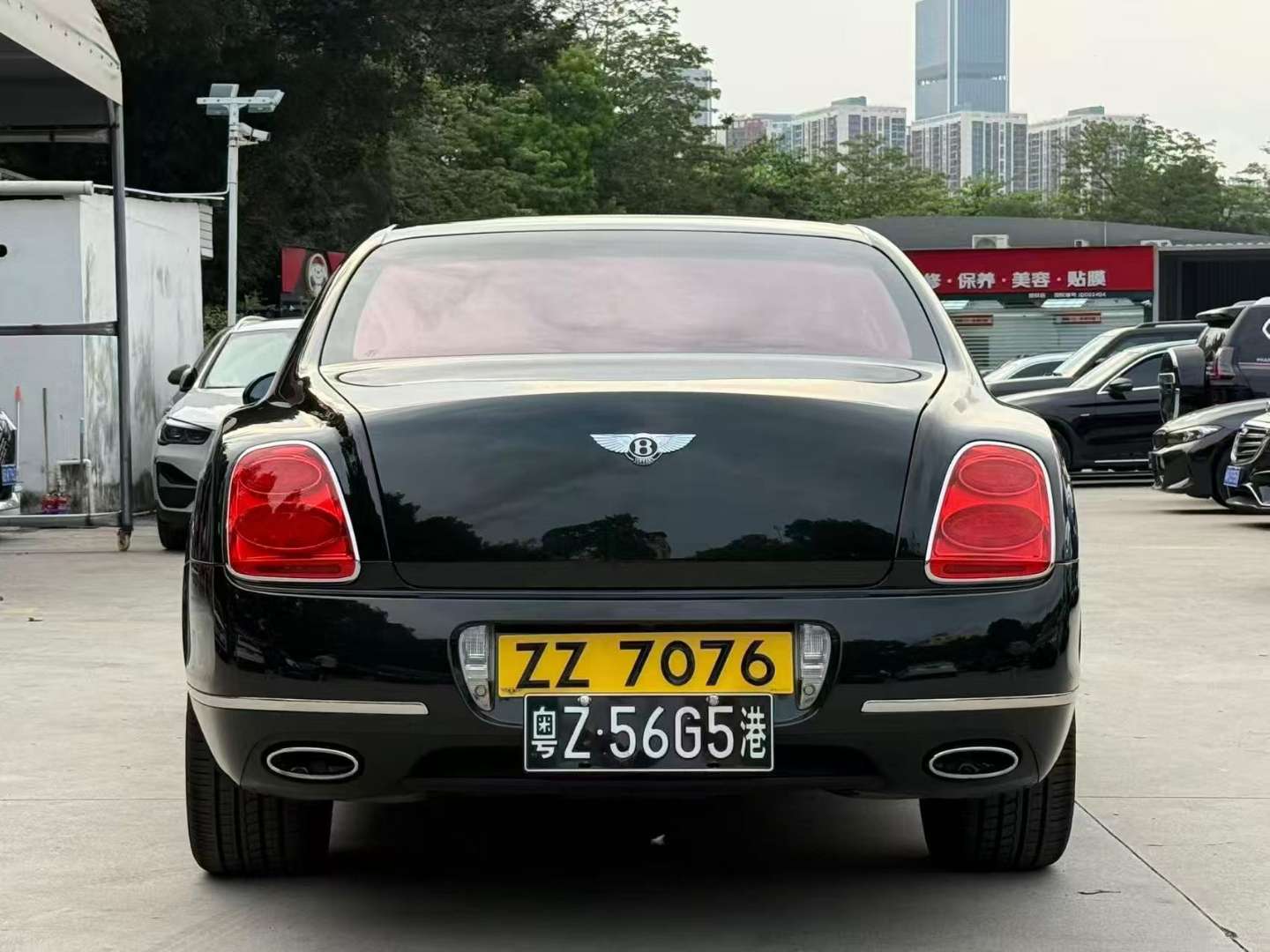 Bentley Flying Spur 6.0L W12 4-Seater 3