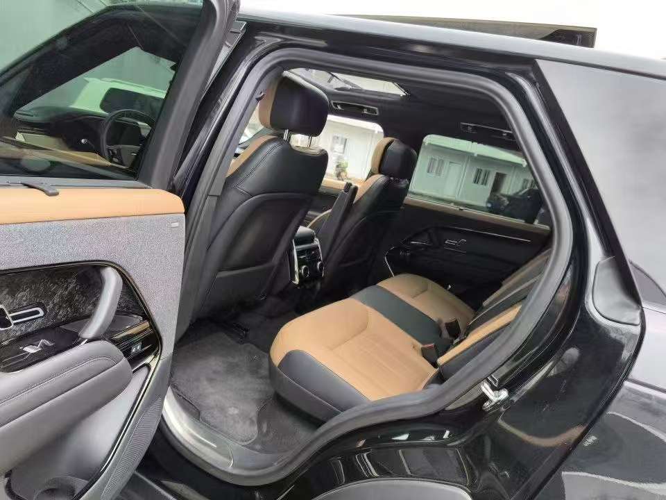 Land Rover Range Rover Sport 2025 3.0T 8