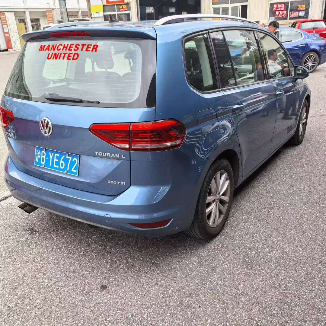 Volkswagen Touran 1.4T 3