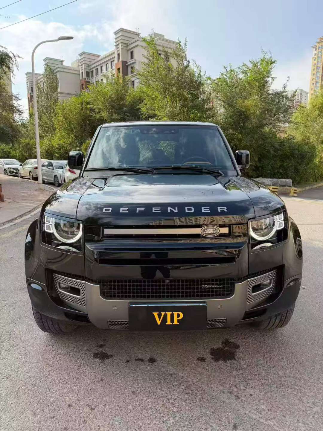 Land Rover Defender 2023 110 2