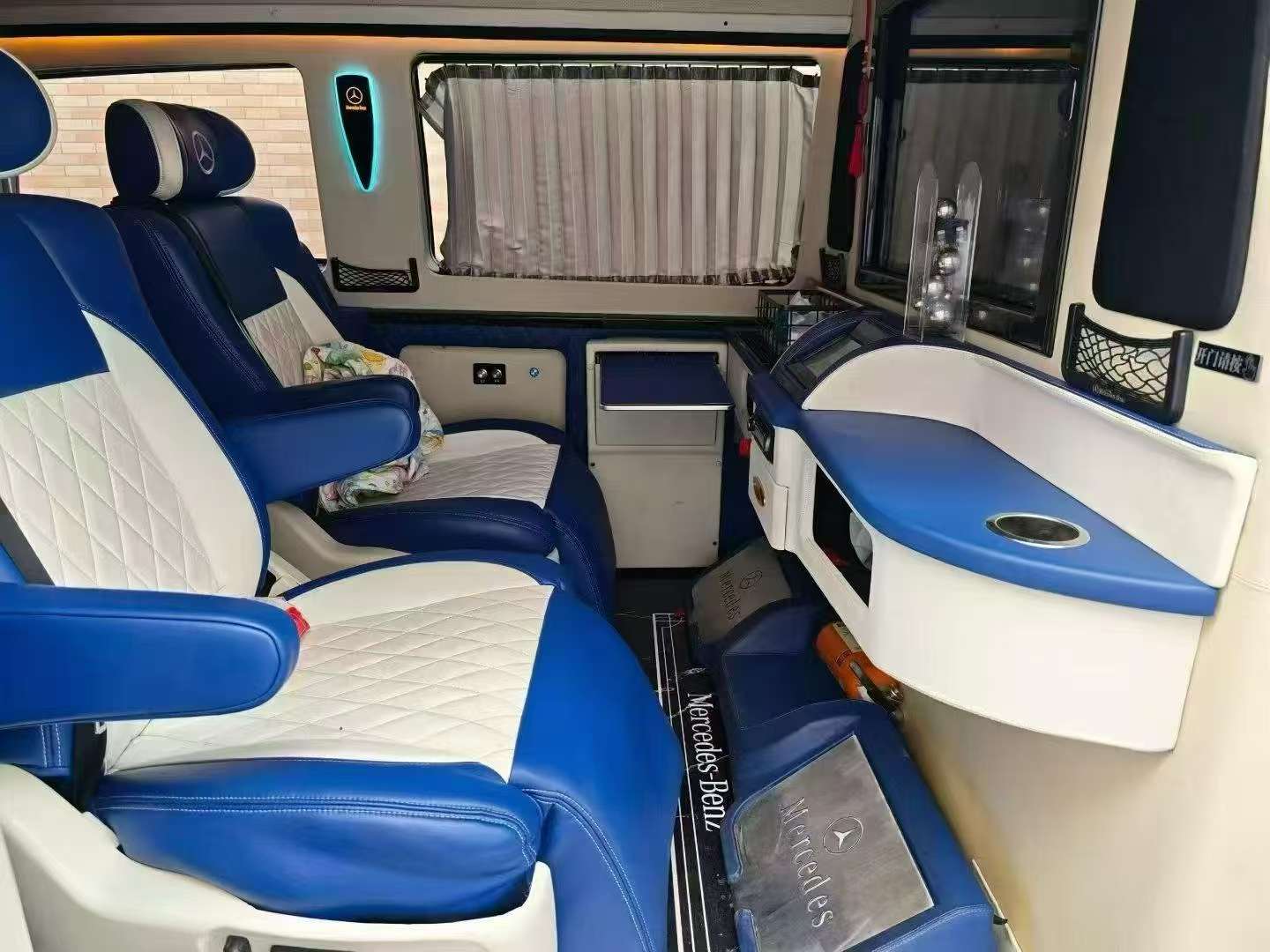 Mercedes-Benz Vito 4