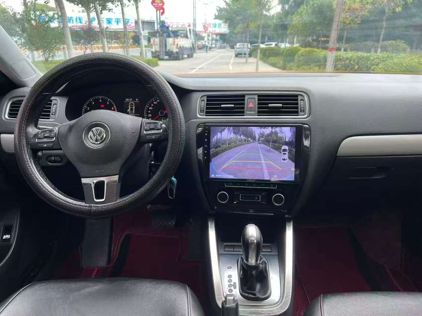 Volkswagen Sagitar 1.4T 5