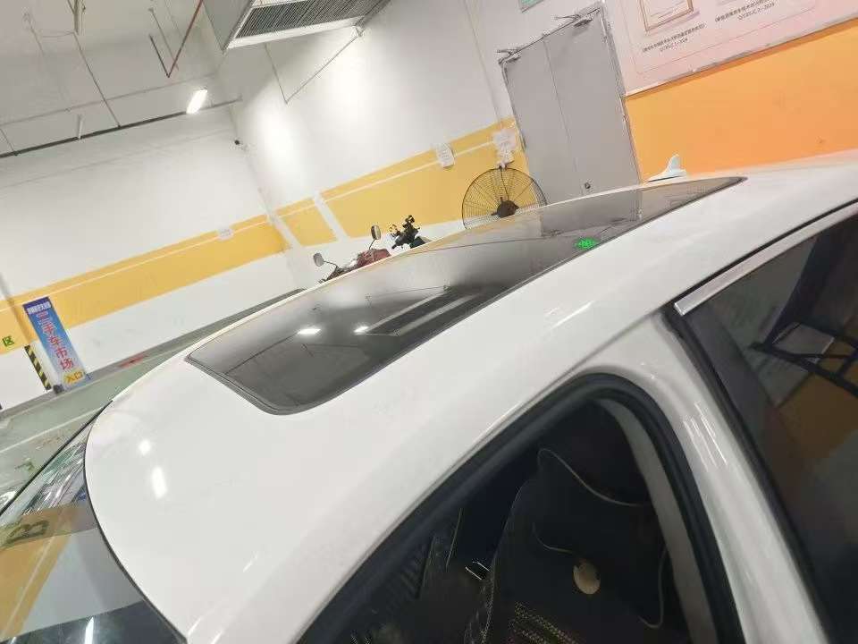 Audi A4L 2.0T Advance Edition Large Sunroof 8
