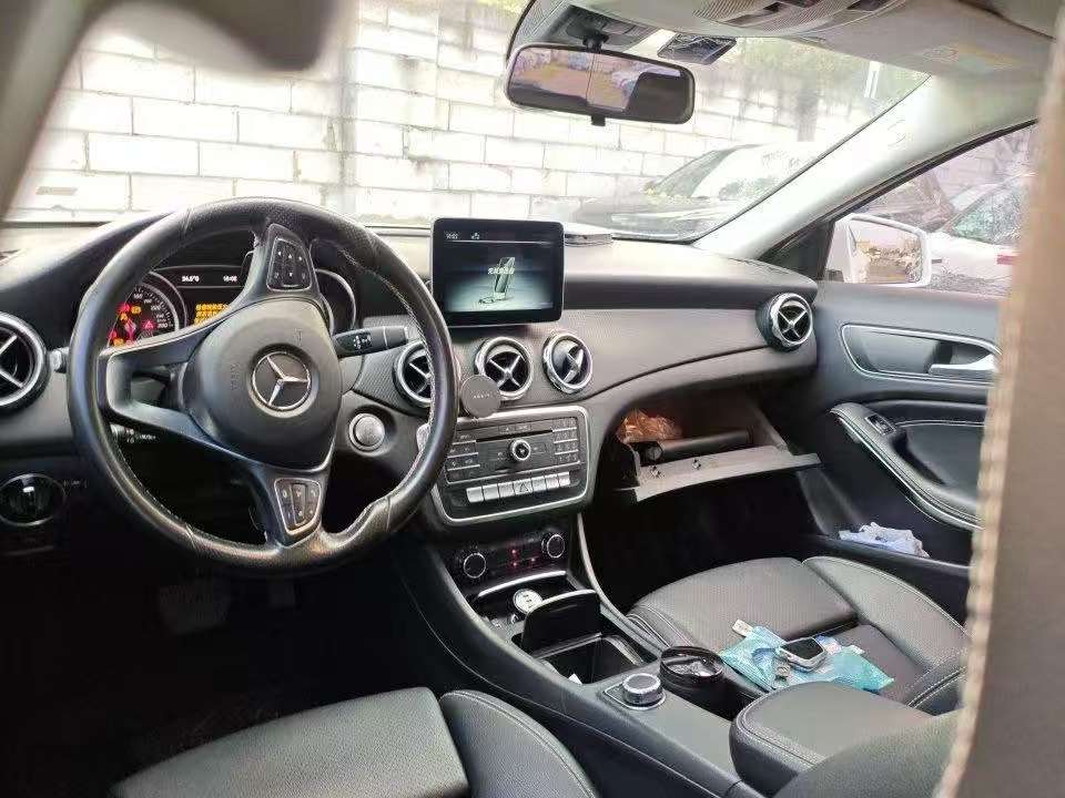 Mercedes-Benz GLA GLA200 Sport 4
