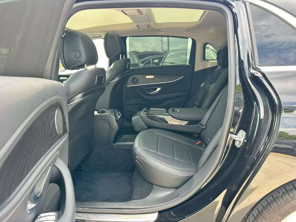 Mercedes-Benz E-Class E300L Luxury 2.0T Automatic 6