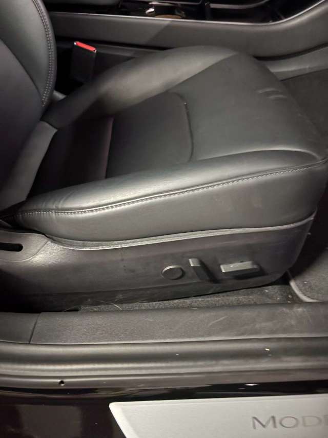 Tesla Model 3 Long Range All-Wheel Drive 6