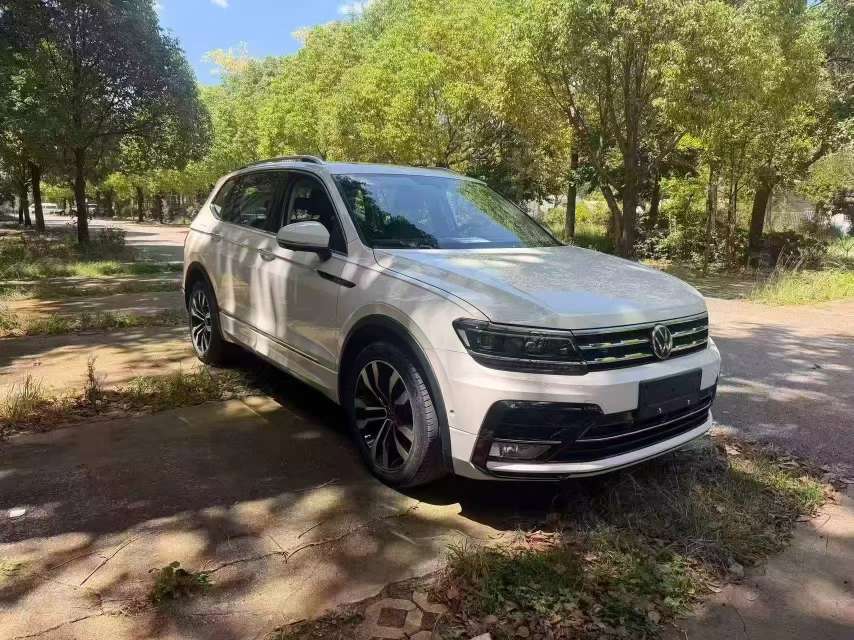 Volkswagen Tiguan L 330 FWD R-Line Flagship Edition