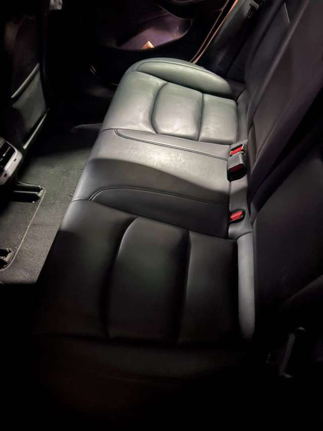 Tesla Model 3 Long Range All-Wheel Drive 4