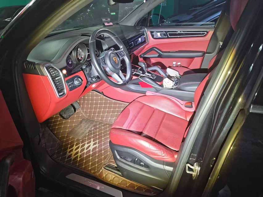 Porsche Cayenne 6