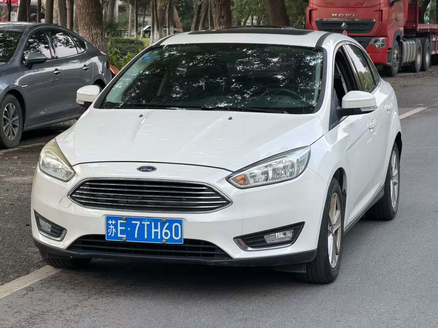 Ford Focus 2017 Sedan 1.6L Automatic Sunroof 3