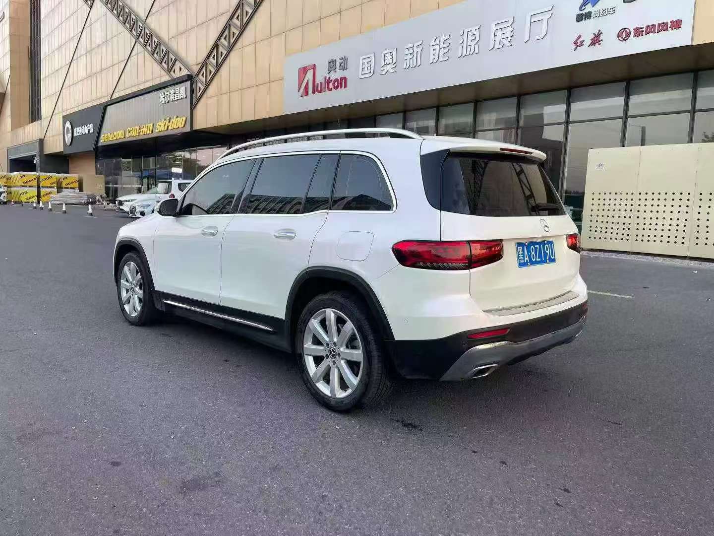 Mercedes-Benz GLB 2020 GLB200 5