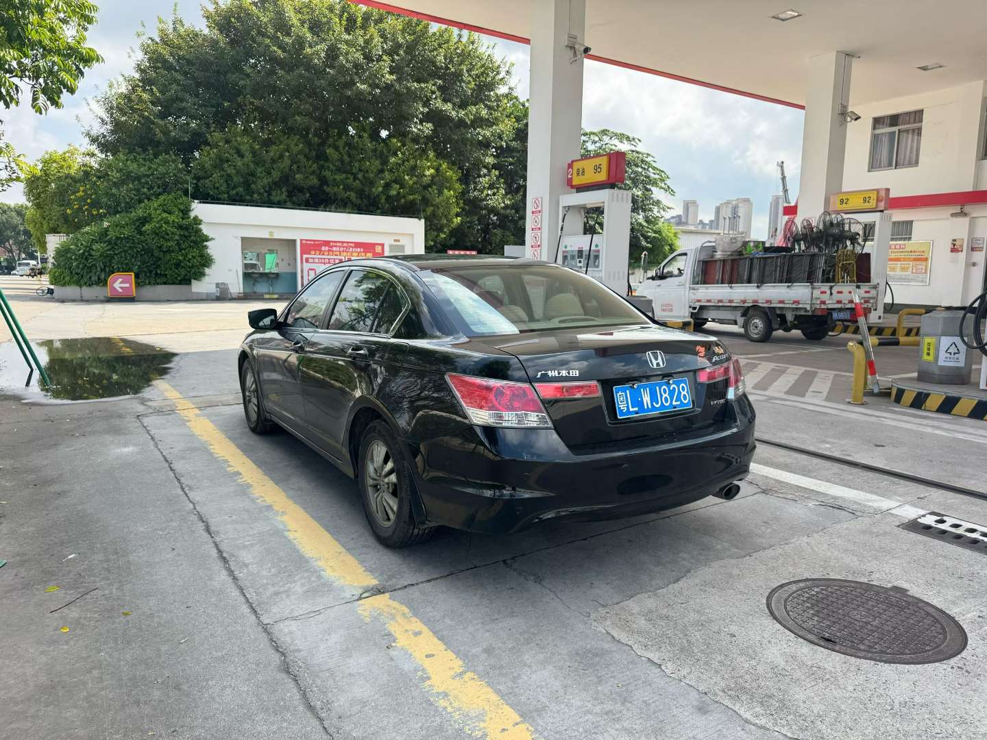Honda Accord 2.0L Automatic Sunroof 7