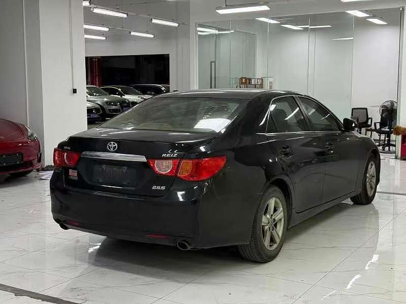 Toyota Reiz 2.5S Elegant Style Edition 4