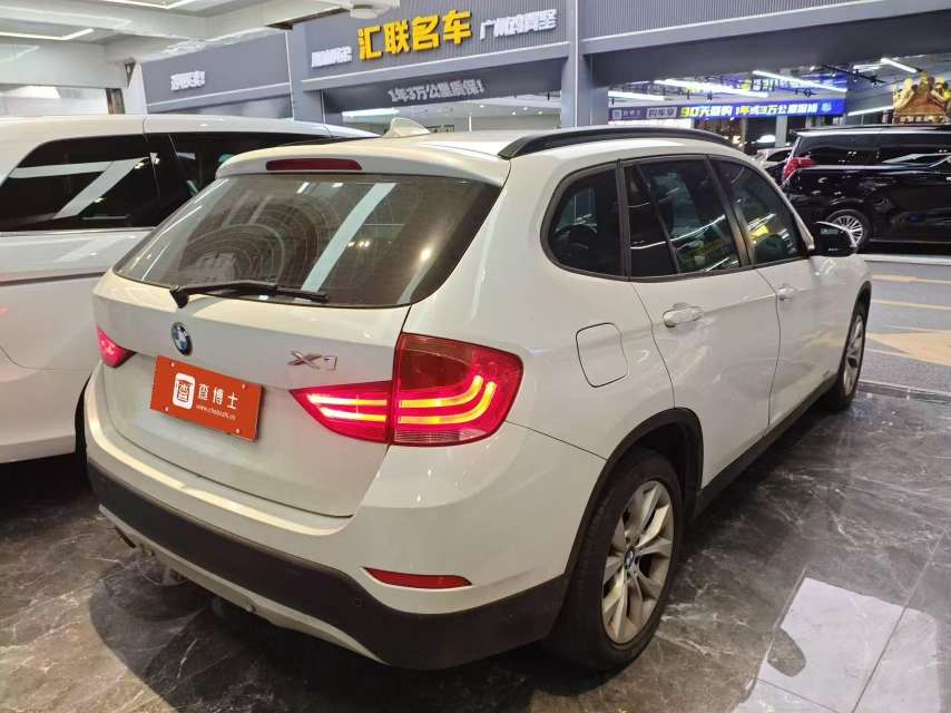 BMW X1 2.0L 18i Luxury Edition 5