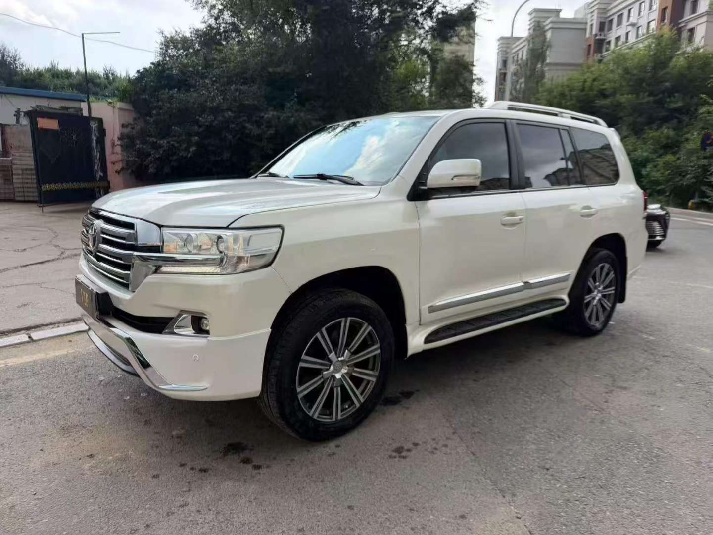 Toyota Land Cruiser 2014 4000 5-Seat Version 3