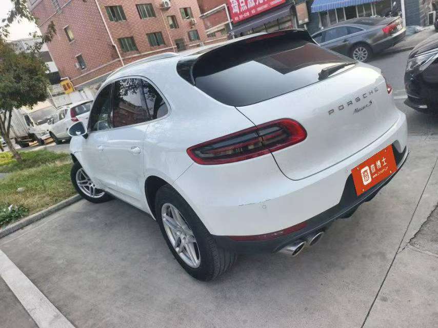 Porsche Macan 2.0T 4