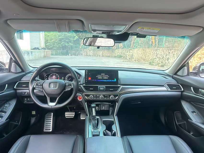 Honda Accord 260 Night Edition Premium 6