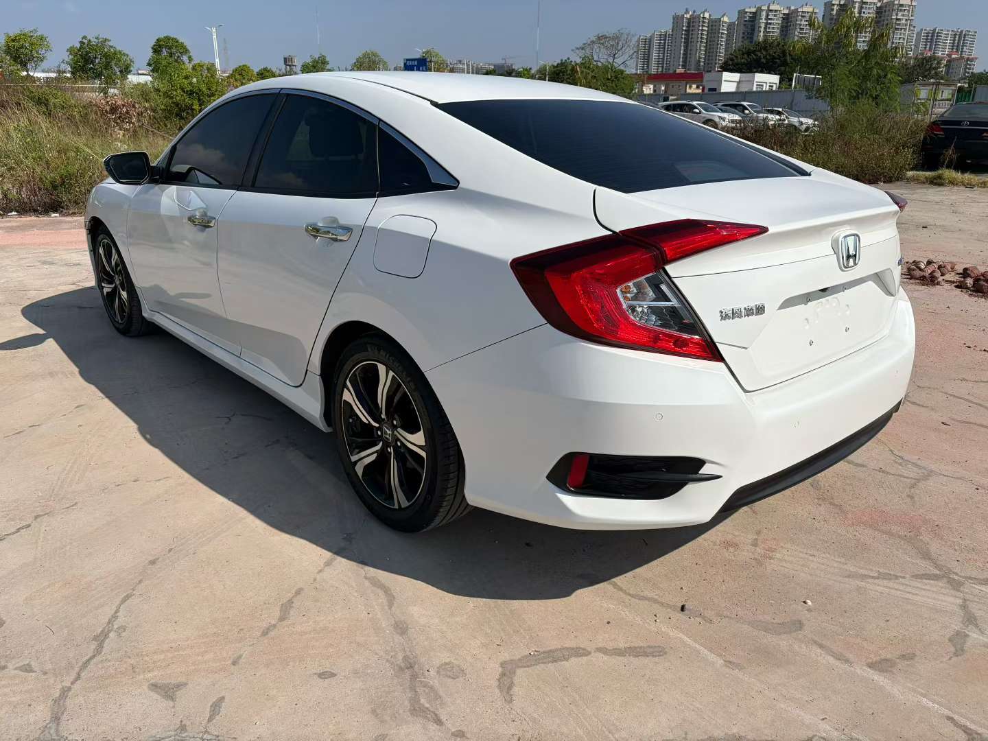 Honda Civic 2016 1.5T Premium 9
