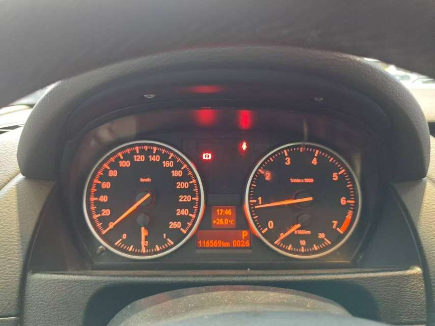 BMW X1 2.0L 18i Luxury Edition 6