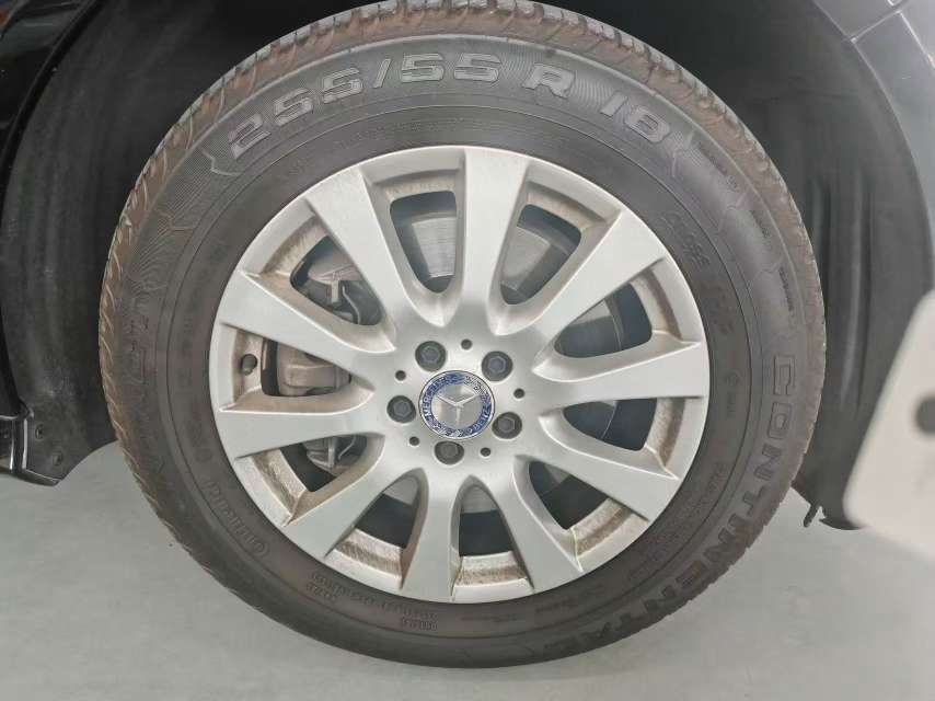 Mercedes-Benz R-Class 5
